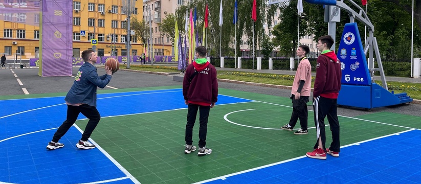 На бульваре «Ак Чәчәкләр» пройдет серия бесплатных тренировок по баскетболу для подросток и взрослых