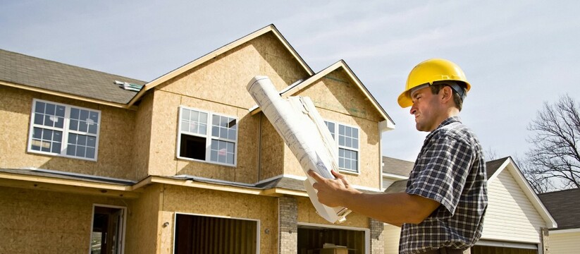 Строительство при помощи специализированных бригад, строительной компании или возведение дома своими руками - разбираем все варианты.