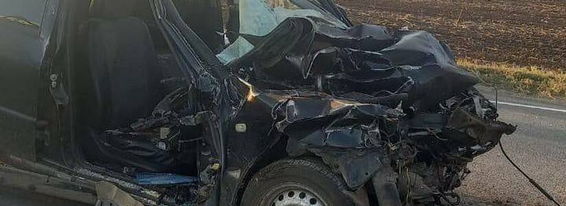 "Тормози!": Три человека погибли в страшном ДТП легковушки с КАМАЗом