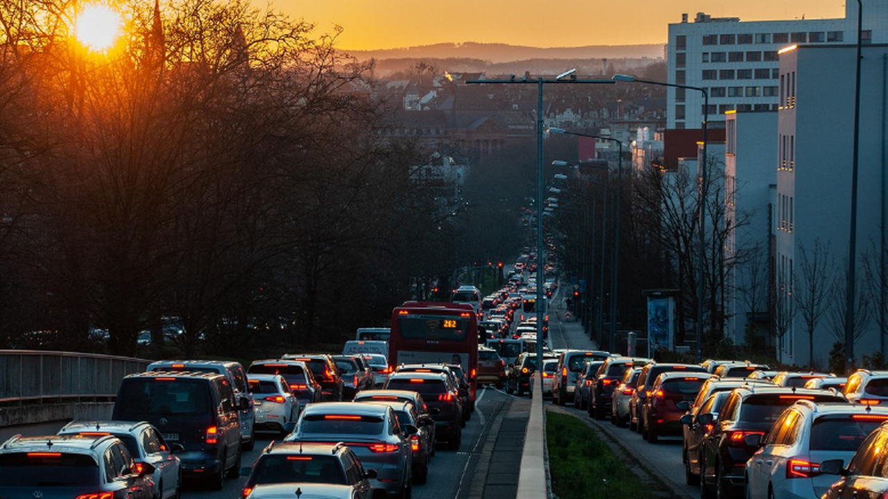Движение практически полностью остановилось