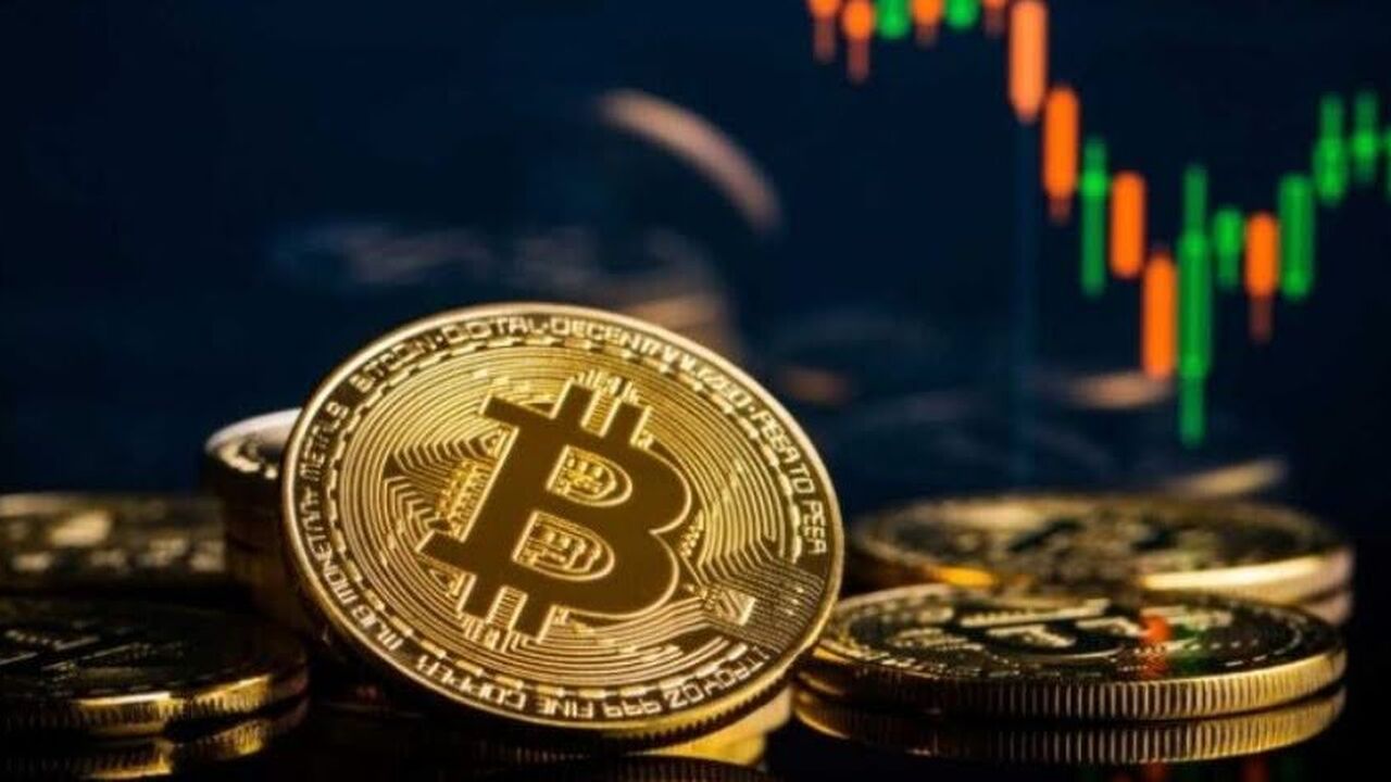 Нейтральный утренний обзор крипторынка: динамик...