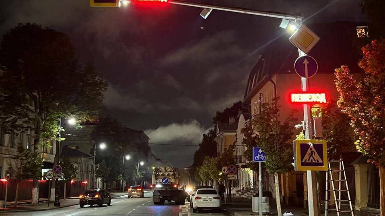 В Казани установили первый «умный пешеходный переход» В центре Казани на улице Большая Красная появил...