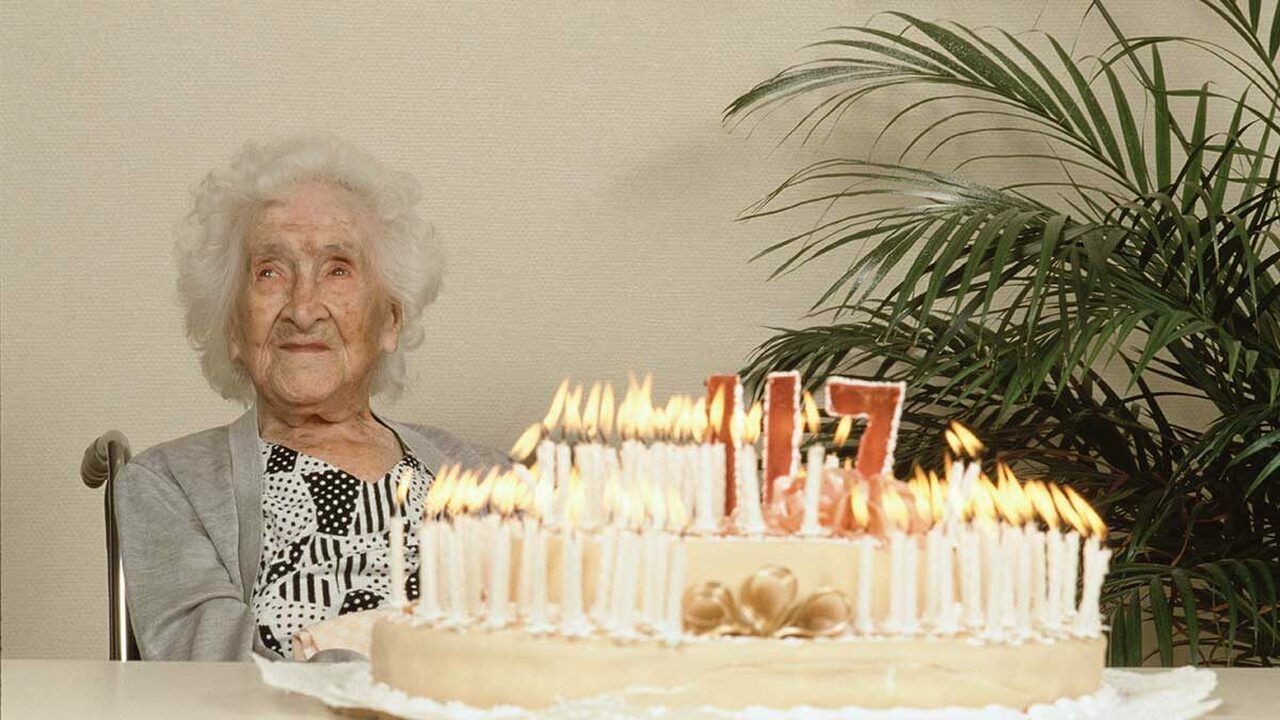 Она жила 117 лет, не ела ни фруктов, ни овощей, в ее меню на протяжении всей жизни было всего одно блюдо Женщина достигла долголетия, следуя уникальной ...