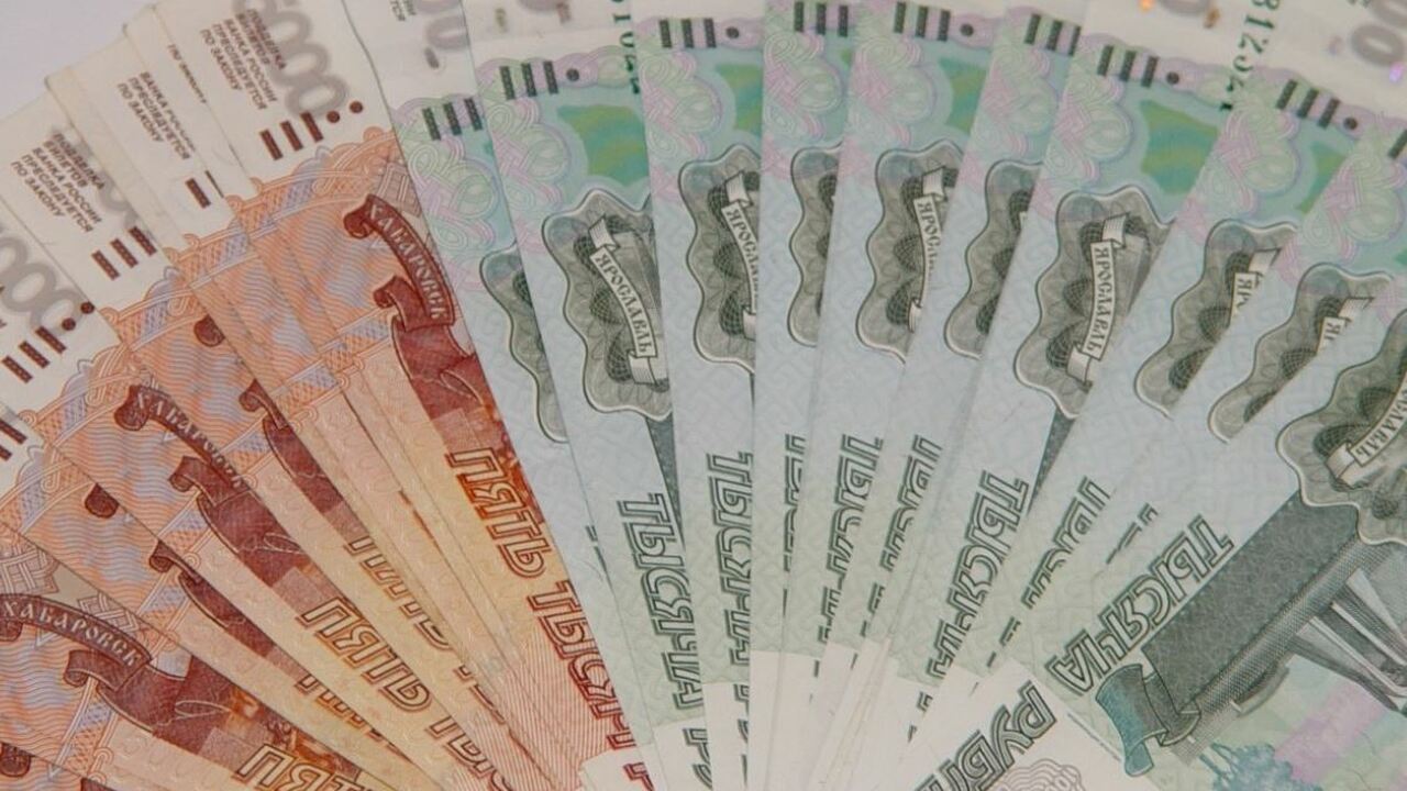 В Казани направят 450 млн рублей на дорожную разметку в 2025 году В столице Татарстана уже нанесено 22% дорожной ...