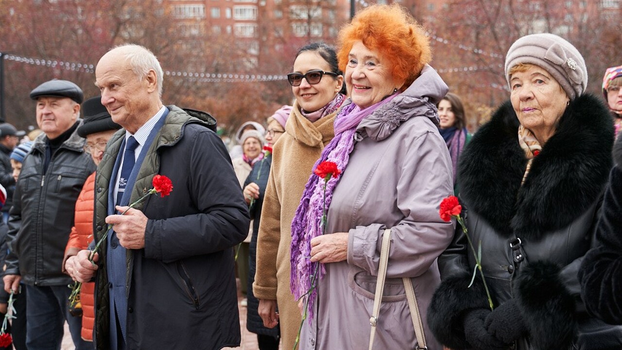 Теперь станет точно запрещено: пенсионеров, доживших до 70 лет, ждет огромный сюрприз с 9 мая Какие льготы положены пенсионерам после 70 и 80...