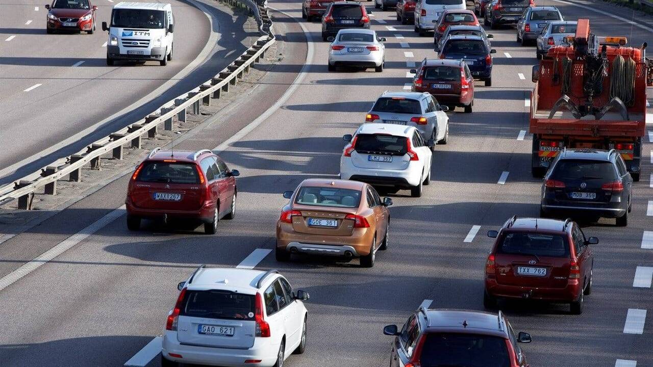 Автоматическое продление водительских прав отменяют: новые правила и подводные камни для автомобилистов в 2025 году Процесс обновления водительского удостоверения ...