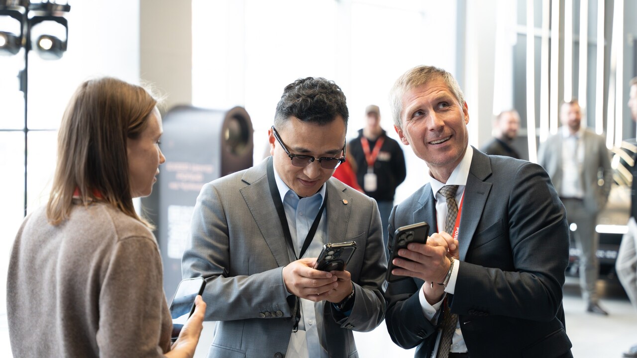 Мечта о машине часто разбивается о нечестных продавцов: рассказываем, где в Казани помогают гарантией, сервисом и понятными условиями Открылся новый дилерский центр «Рольф» в Казан...