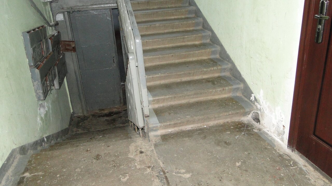 Гости уже в подъездах, ожидайте: в июне будут штрафовать всех, кто живет в многоэтажках - условия С 2025 года в России ужесточаются правила для ж...