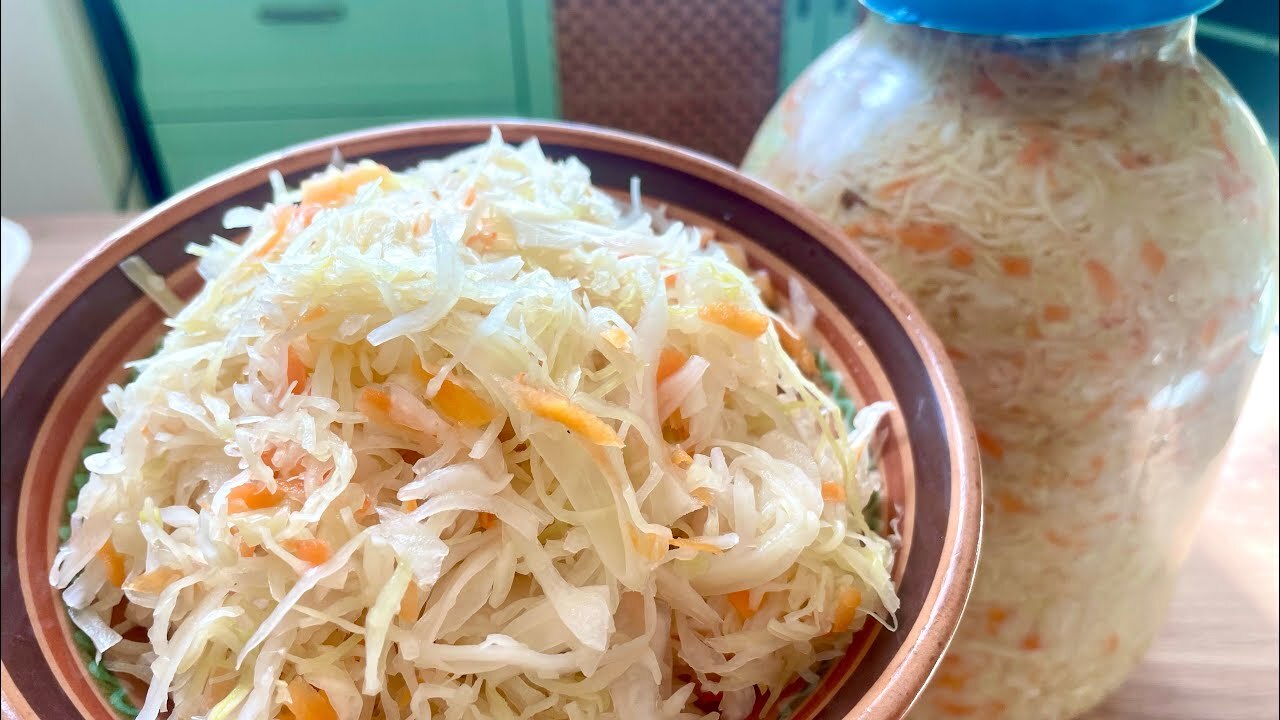 Квашение капусты — один из самых древних и поле...