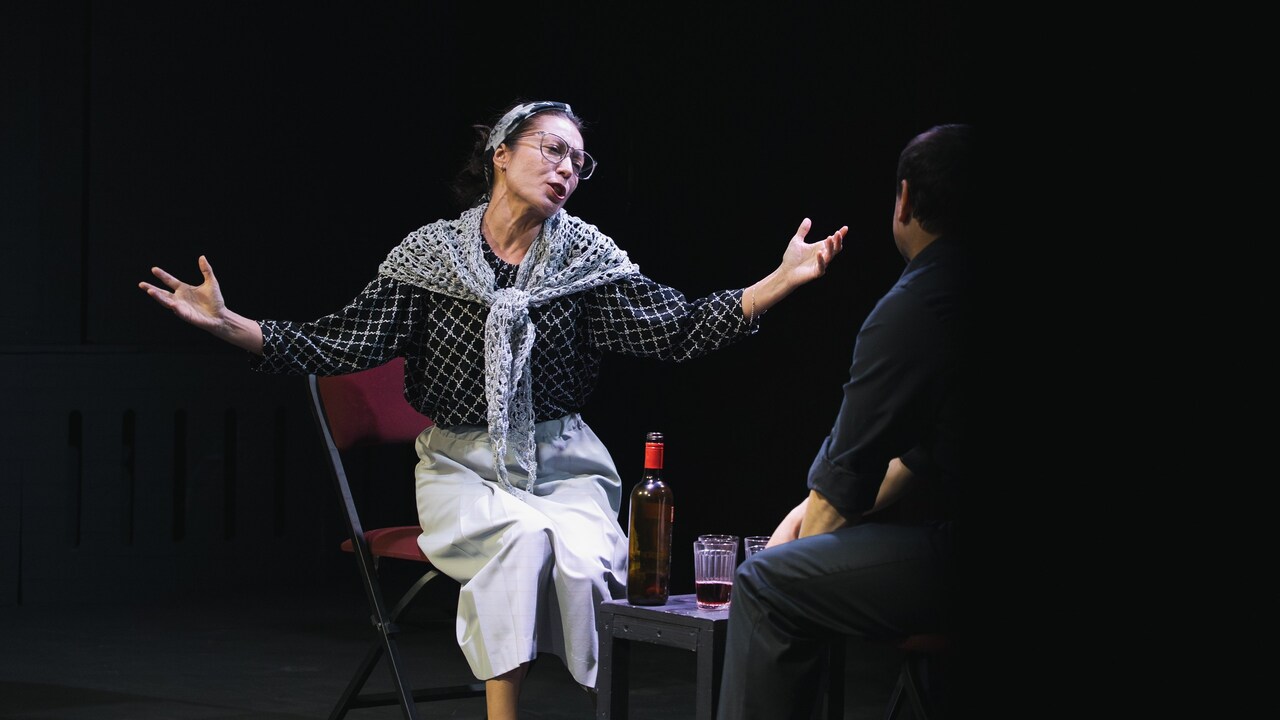 «Даст фору столичным»: как казанский театр умудрился показать 10 спектаклей за один вечер Редакция ProKazan побывала на открытии десятого...