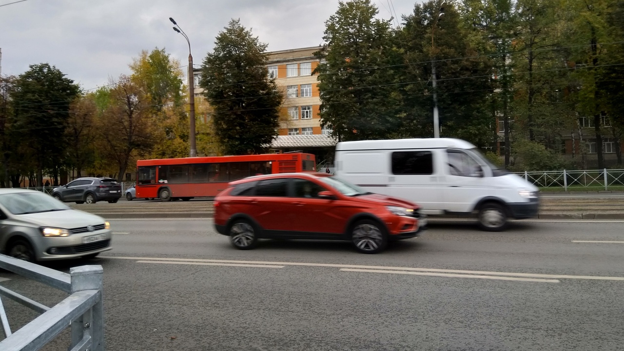 В преддверии Нового года каждый водитель стреми...