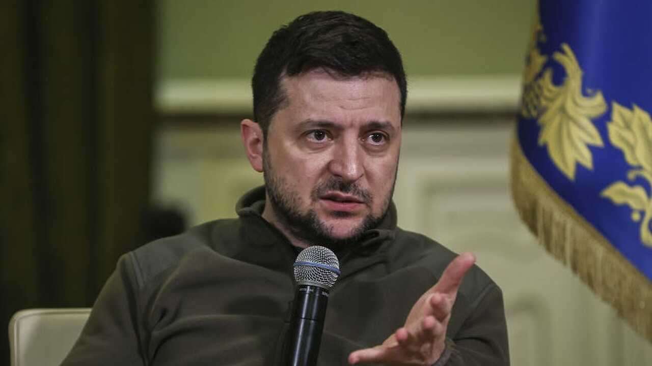 Что скрывает сделка по недрам Украины: эксперт объяснил, почему Владимир Зеленский такой довольный, а Дональд Трамп не полетел в Москву Зеленский подписал с США соглашение о природных...