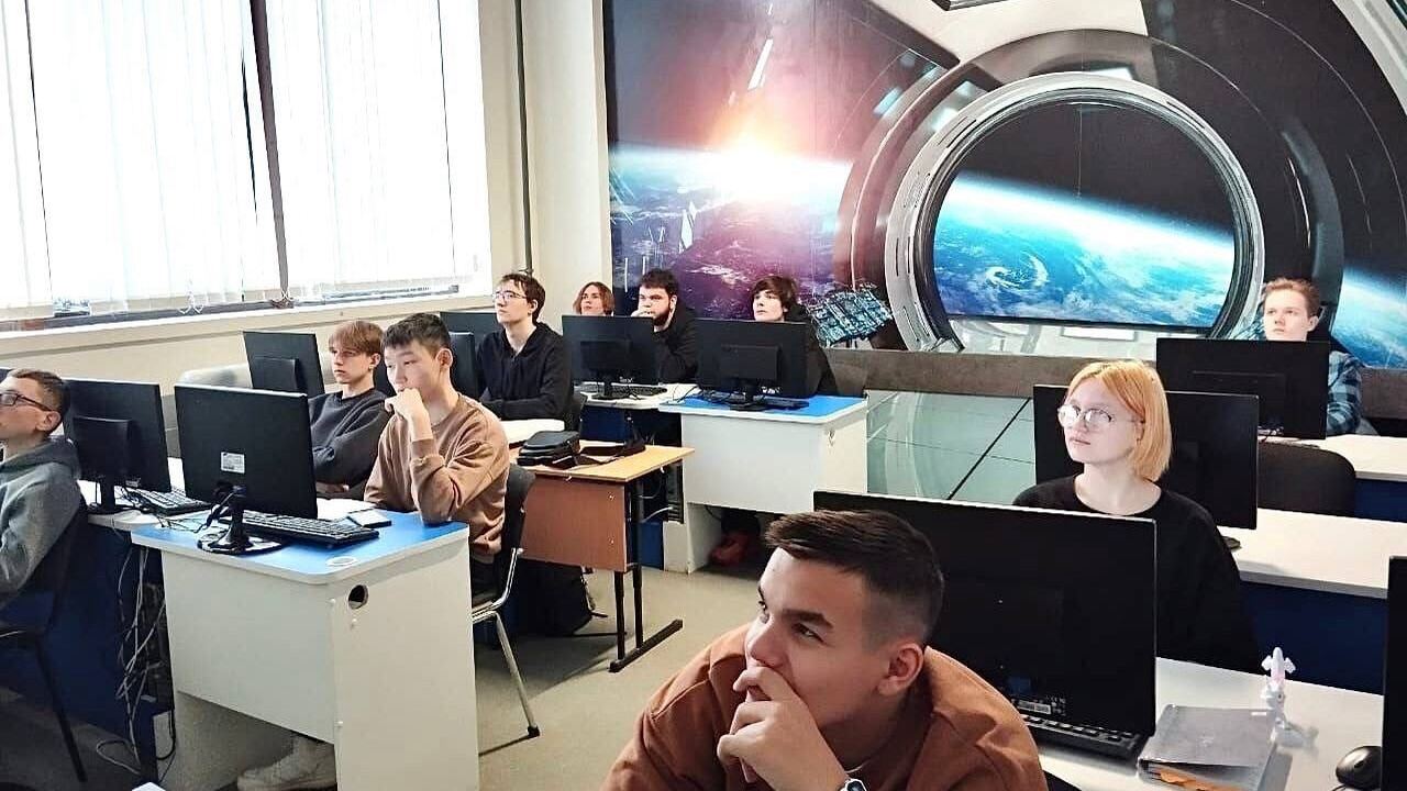 В Казани продолжается набор в новый современный IT-колледж В Казани стартовал набор в новый IT-колледж «Ак...