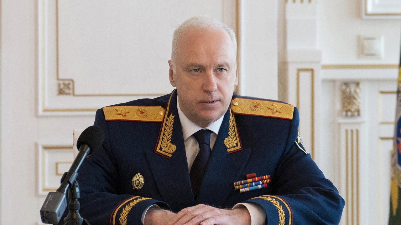 Бастрыкин взял на контроль дело о разбитых дорогах в казанском поселке Глава СК России отреагировал на жалобы жителей ...