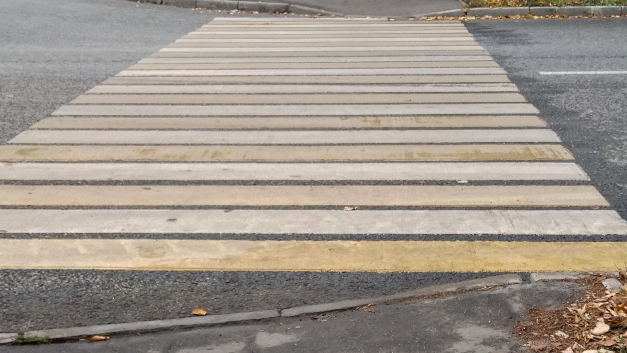 Шаг на «зебру» теперь не считается: когда пешеход получает приоритет и что заявить инспектору ГИБДД Пешеход сделал шаг на переход — и большинство в...