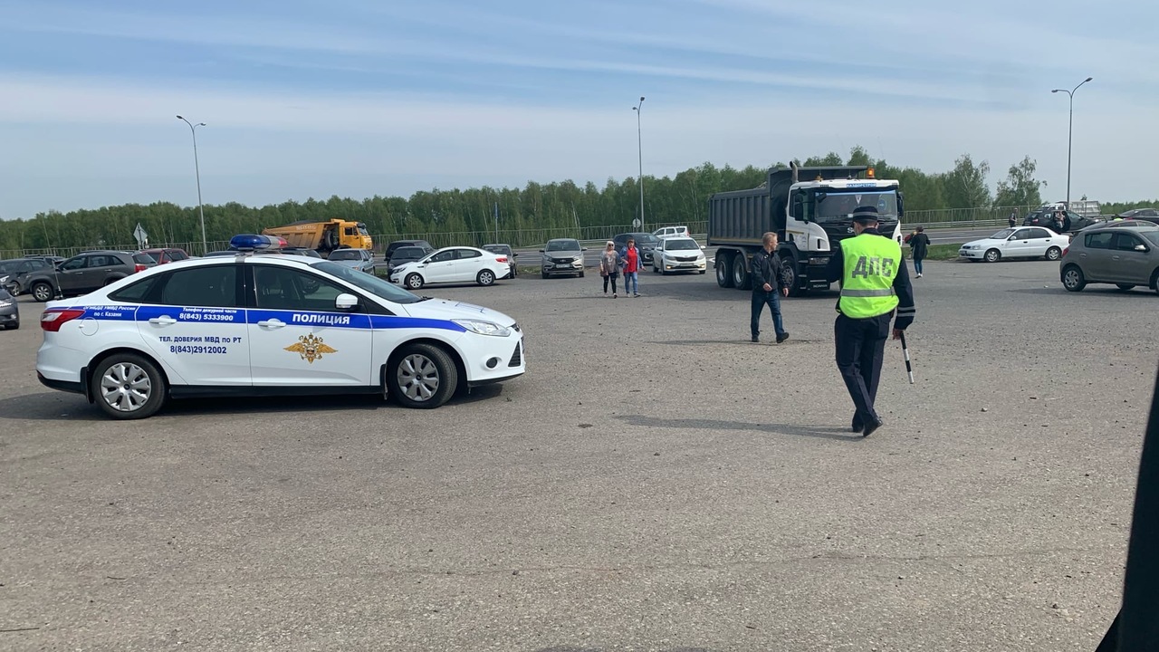 Синие огни в зеркале и один неверный ответ, кот...