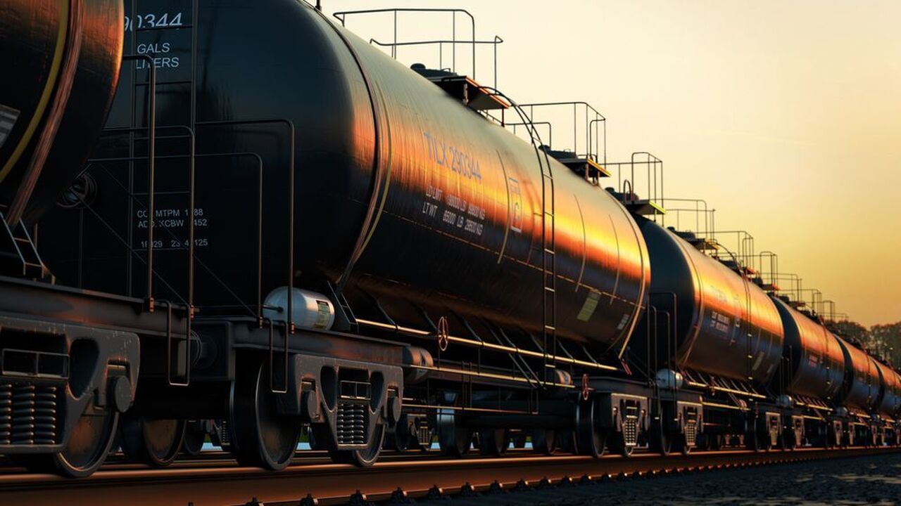 Китай снизил закупки российской нефти За первые пять месяцев 2025 года Китай купил у ...