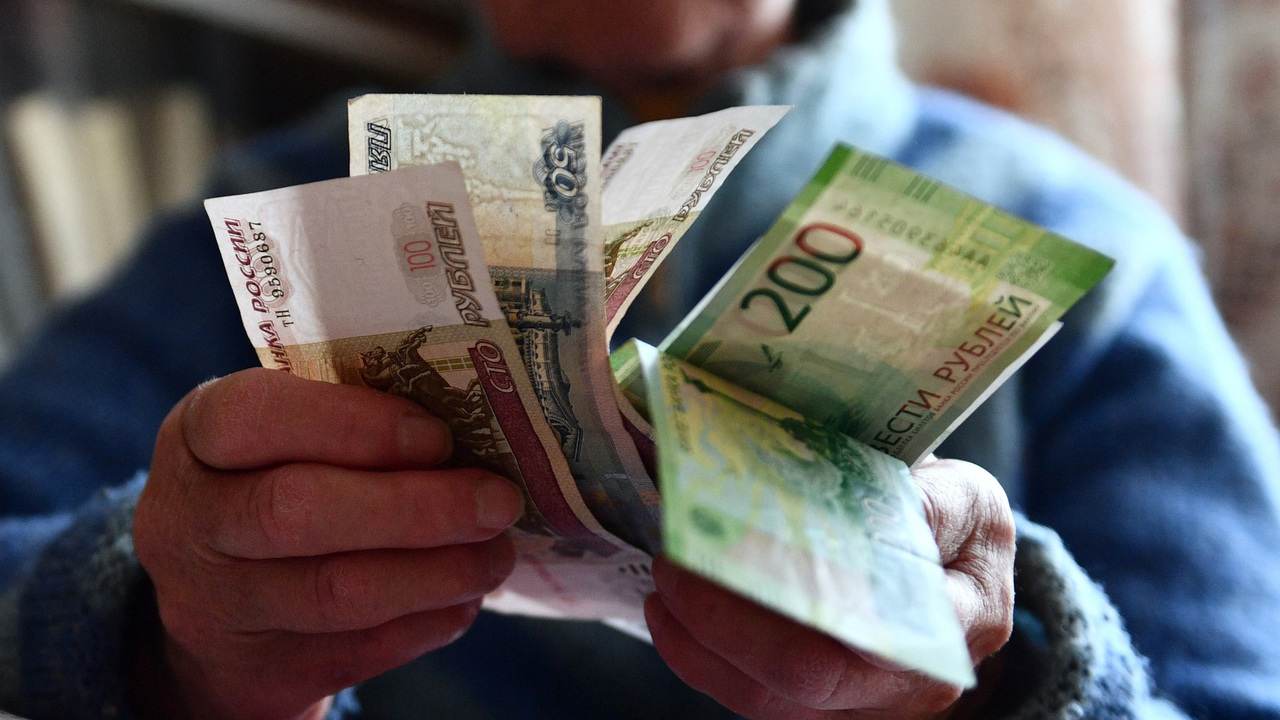 Пенсия будет меньше, чем положено: в марте российских пенсионеров будет ждать неприятный сюрприз В марте 2025 года пенсионные выплаты в России у...