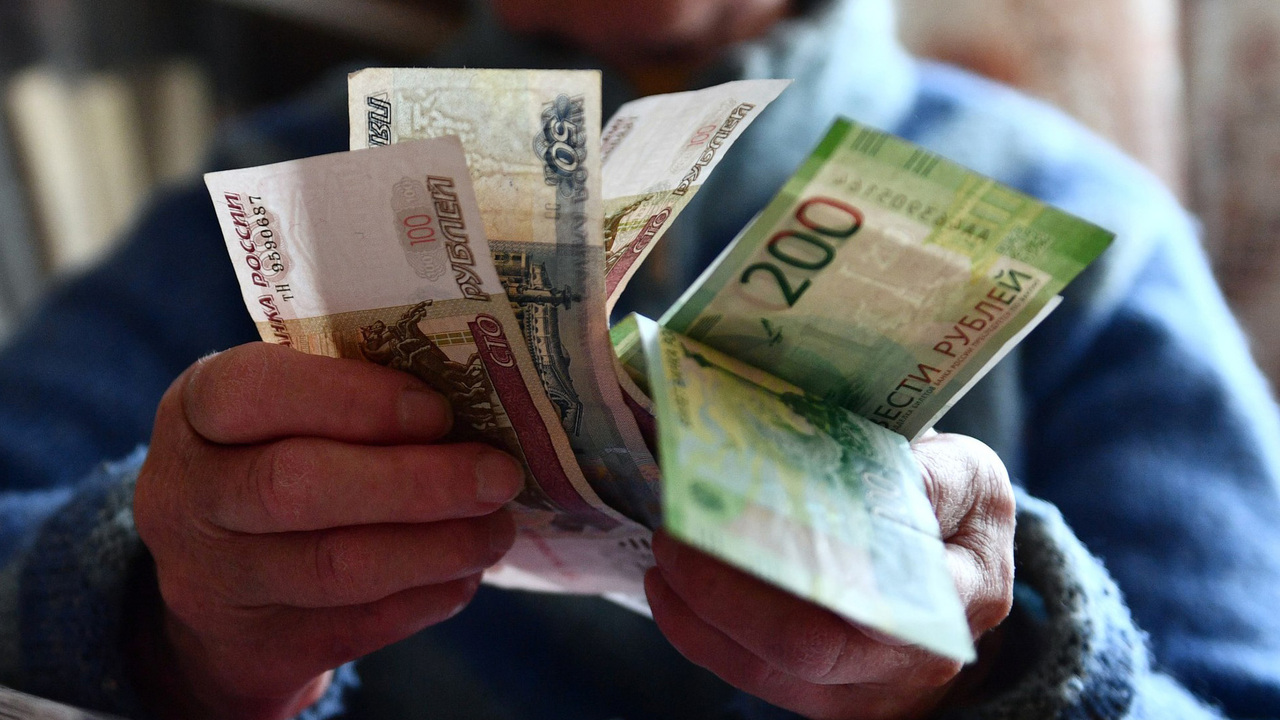 Будет увеличена еще на 10%. Пенсионеров ожидает рекордная индексация в феврале Февральский месяц принесет приятные новости для...