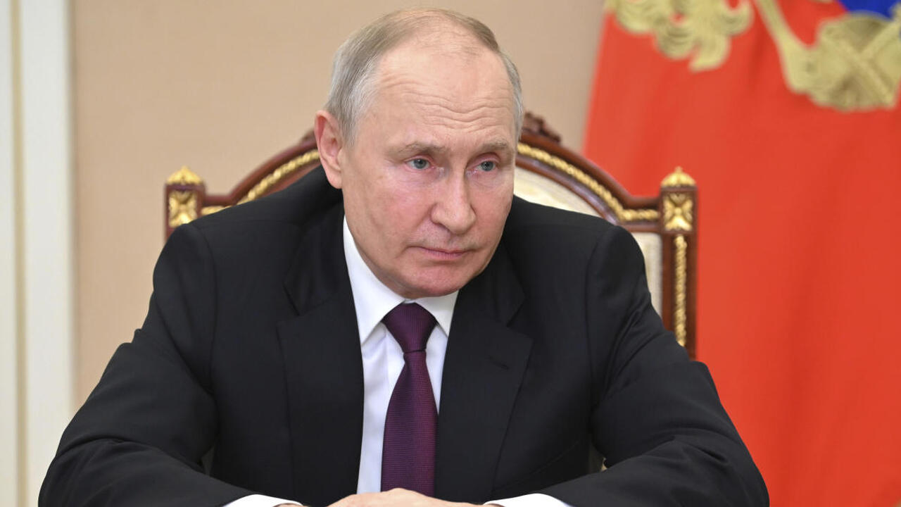 Владимир Путин раскрыл секрет, который помог ему сохранить остроту зрения Владимир Путин рассказал, как отказ от очков не...