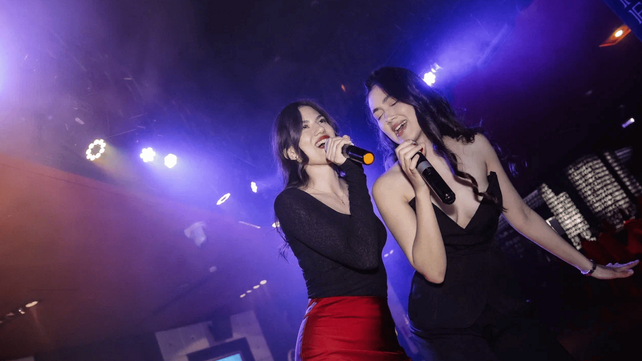 Секретное место в Казани: где подбирают формат под любой повод — от свидания до закрытой вечеринки Где отметить 8 Марта, день рождения или свидани...