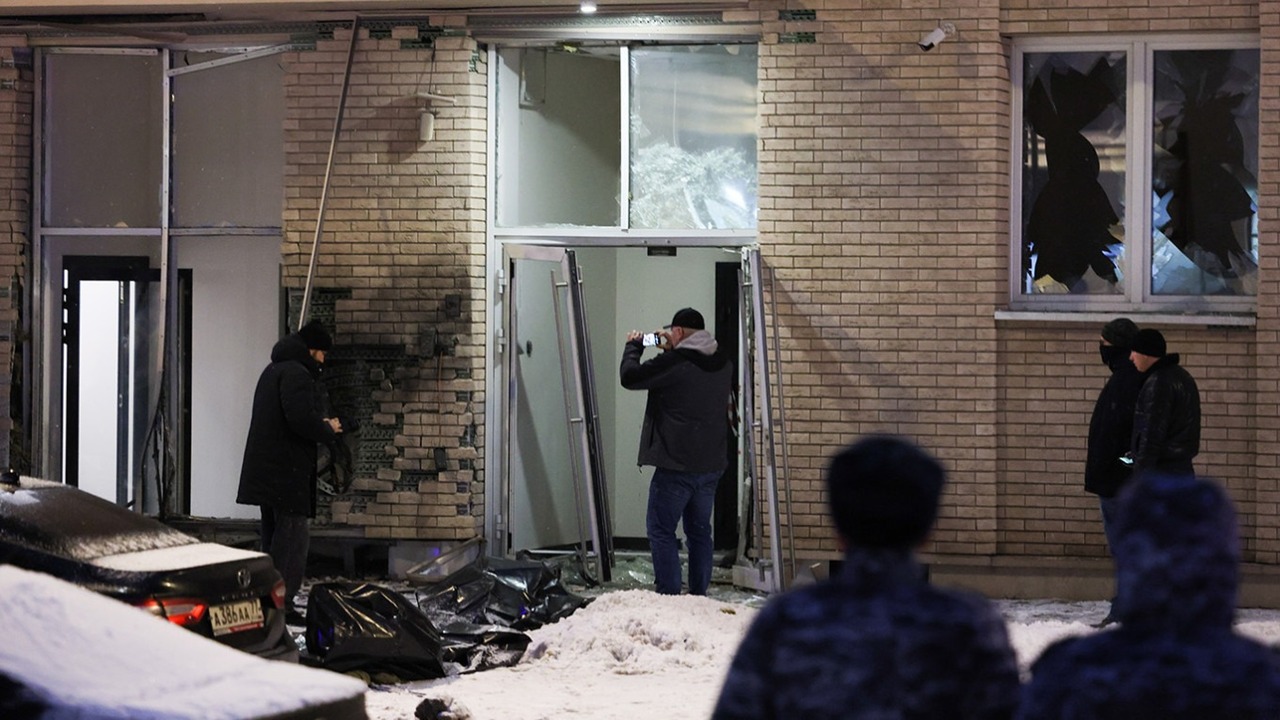 Задержанный за убийство генерала Кириллова оказался жителем Казани. Новые подробности трагедии Расследование гибели генерала Игоря Кириллова п...