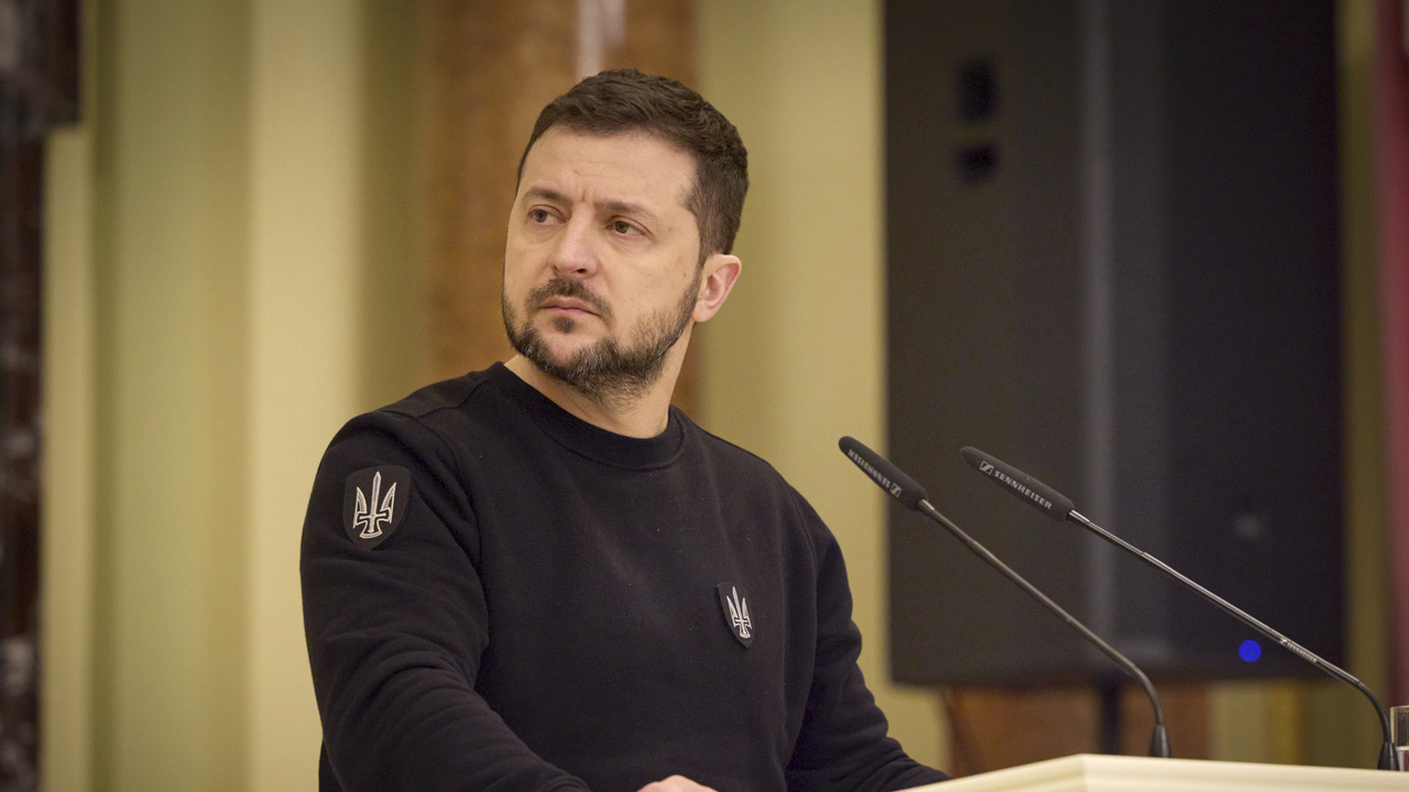 Истерика Владимира Зеленского дошла до Кремля: Обратная связь не заставила себя ждать Sky News напомнило меткую фразу: «Если ты не си...