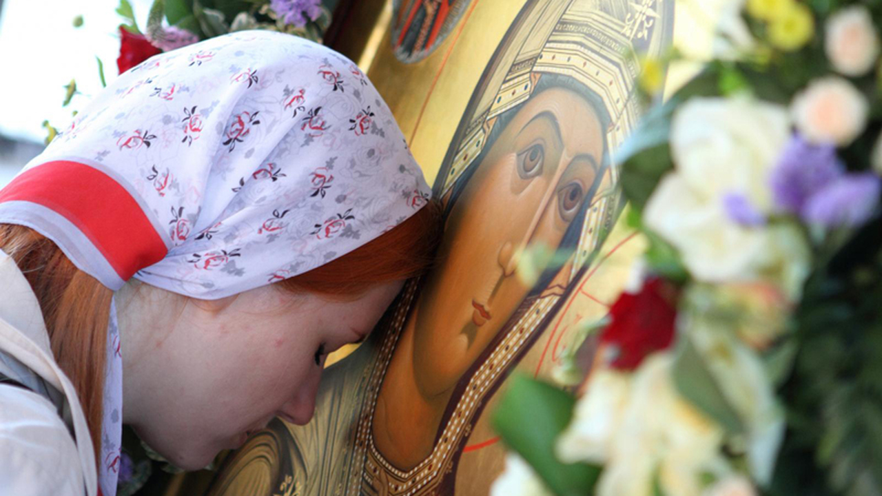 Необходимо дарить женщинам цветы и следить за синицами: 7 февраля - что можно и чего нельзя делать в этот день 7 февраля — день, наполненный народными традици...