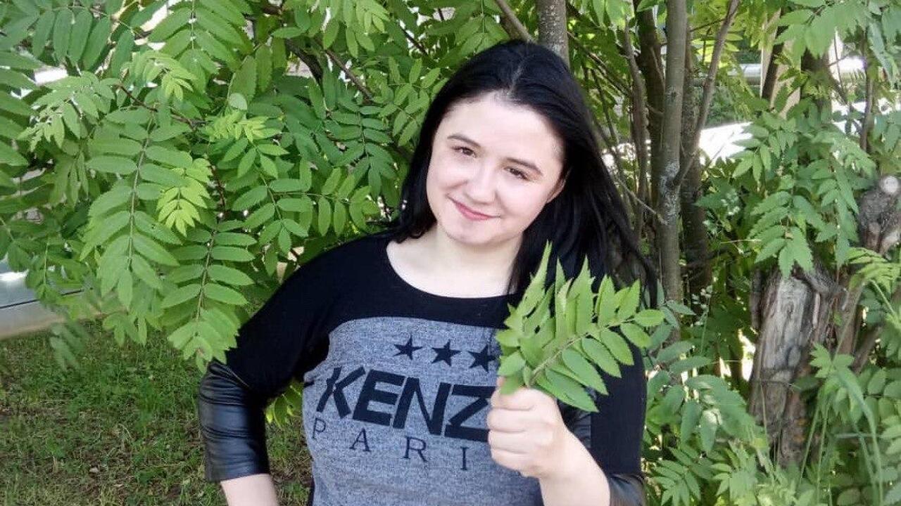 Молодая блогерша, поедавшая майонез на камеру, умерла после отказа одного из органов: у нее остался сын 28-летняя блогер Марина Кузьменко, известная св...
