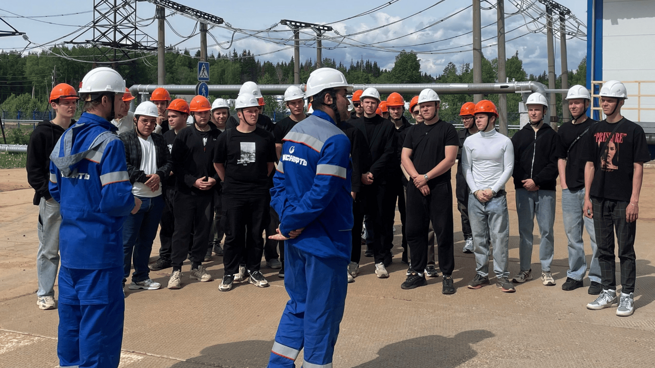 АО «Транснефть – Прикамье» провело профориентационную экскурсию на производственный объект в Пермском крае АО «Транснефть – Прикамье» провело профориентац...