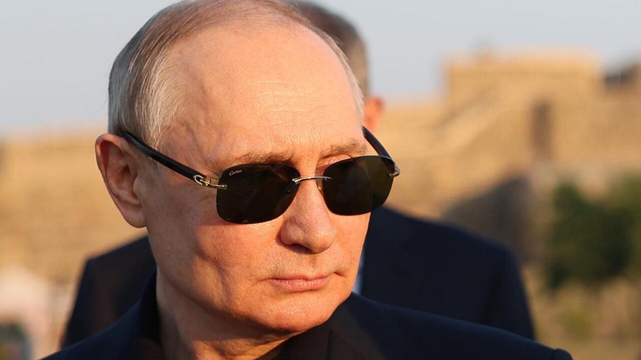 Владимир Путин рассказал о своем опыте с очками...