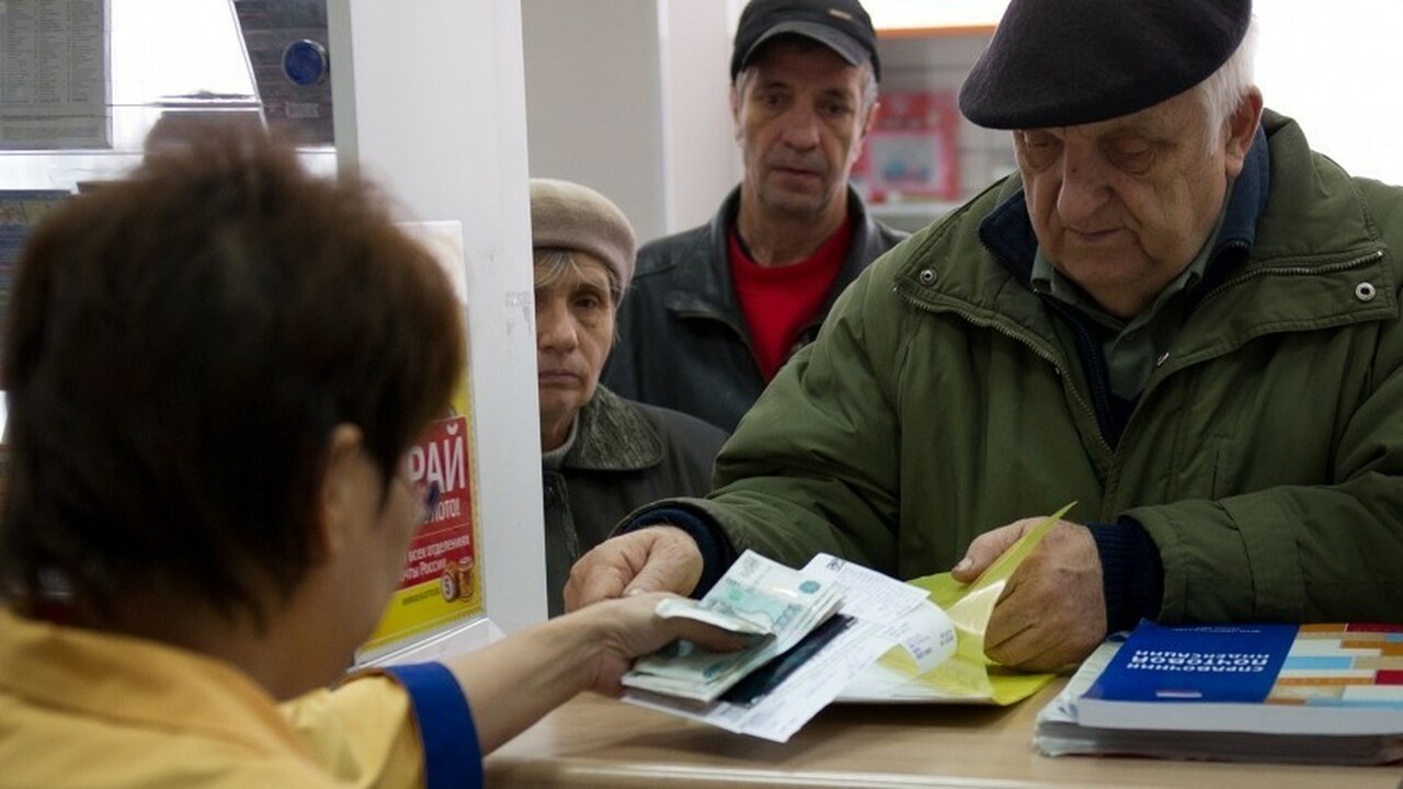 Решение принято быстро: российским пенсионерам выплатят 1 раз по 10 тысяч рублей В 2025 году Россия запустит программу социально...