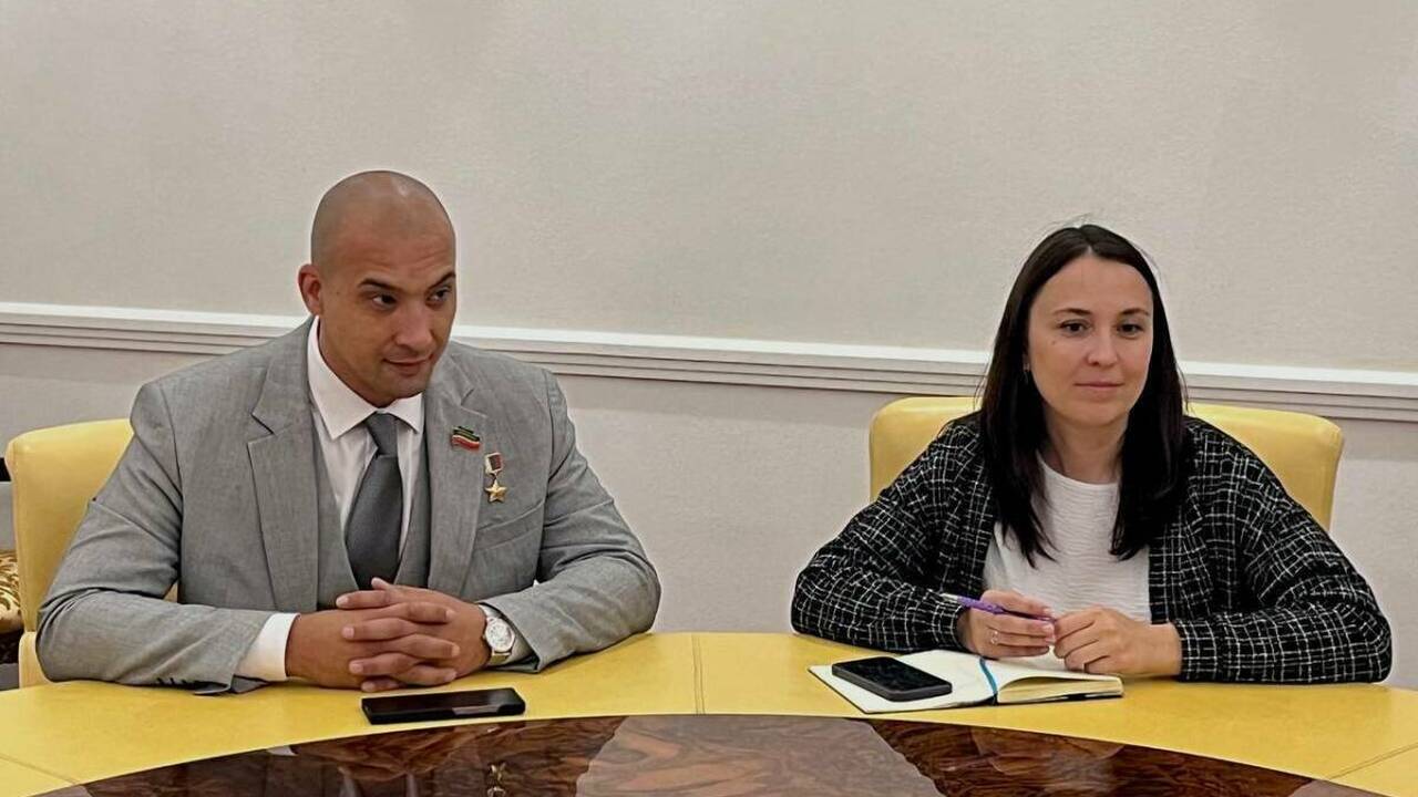 Герой России участвует в работе Министерства культуры Татарстана Герой России и депутат Госсовета РТ Расим Бакси...