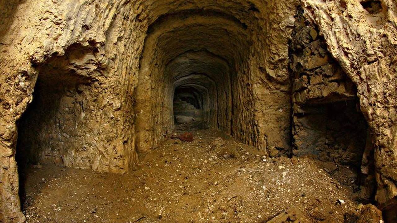 Археологи изучают древние ходы под Европой с неизвестным назначением Ученые пытаются раскрыть тайну подземных тоннел...