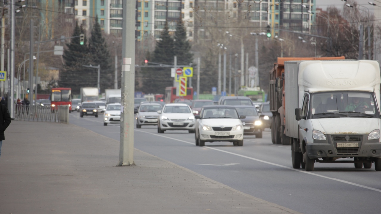 Импорт авто в Татарстан упал на 45% после всплеска в 2024 году Импорт автотранспорта в Татарстан резко снизилс...