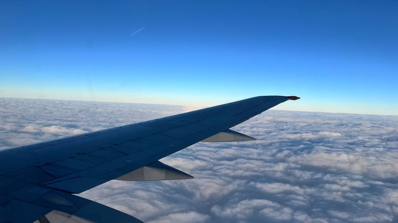 Переносы чартерных рейсов авиакомпании AZUR air...