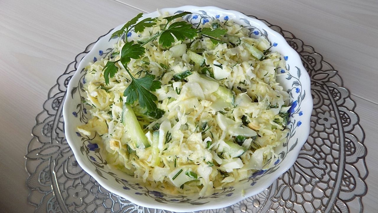 Летом и без «Оливье» хорошо: салат «Снежная нежность» — вкусный выбор с пекинкой и 3 продуктами В жаркое время года хочется перейти на более ле...