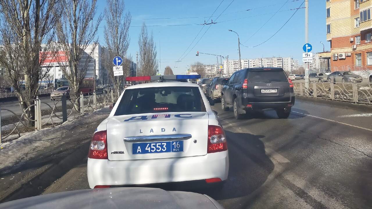ПДД знать обязан каждый водитель, но на дороге ...