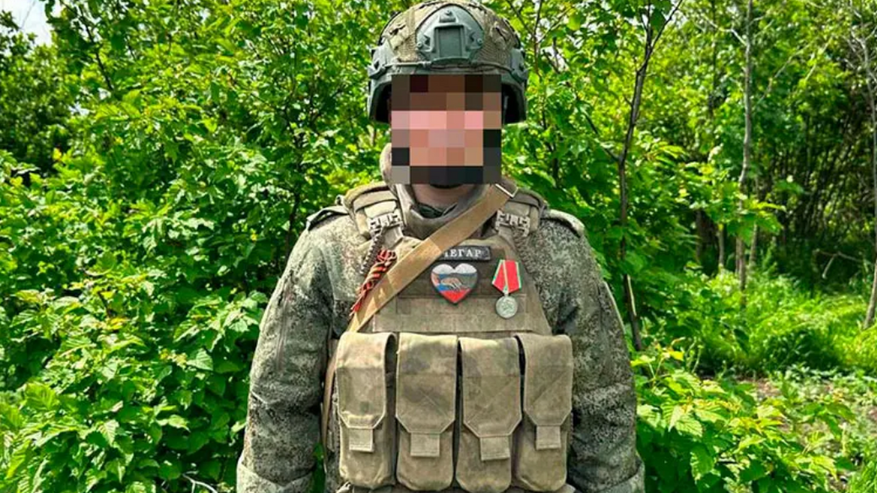 Боец из Нижнекамска Анатолий Пучкин награжден медалью Суворова за участие в СВО Боец из Нижнекамска Анатолий Пучкин награждён м...