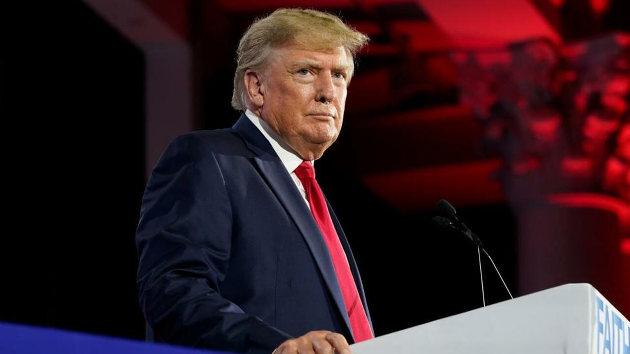 «Без единого выстрела»: Дональд Трамп рекомендовал Зеленскому заставить Обаму «пояснить за Крым» Дональд Трамп заявил, что Крым «был отдан без в...