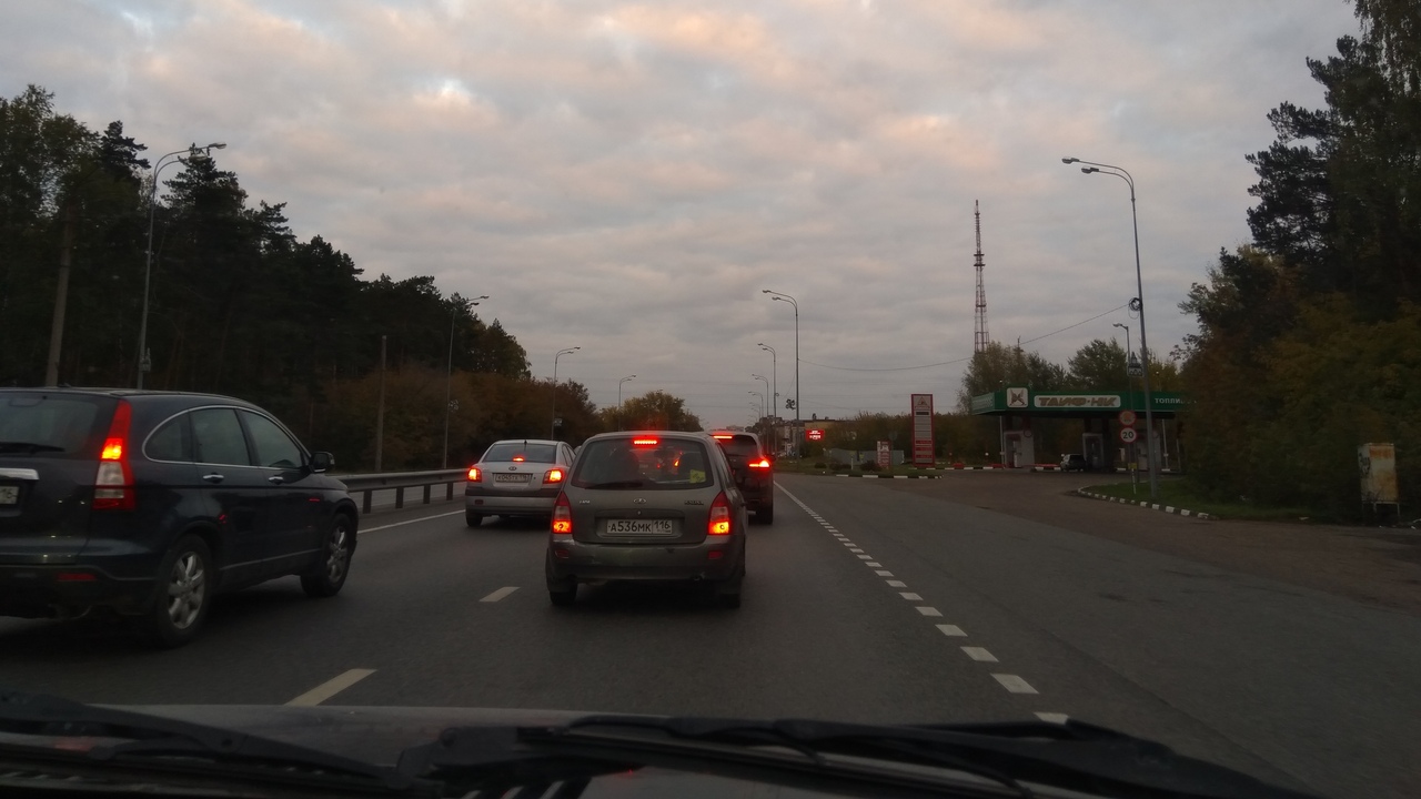 Пробки изматывают даже самых спокойных водителе...