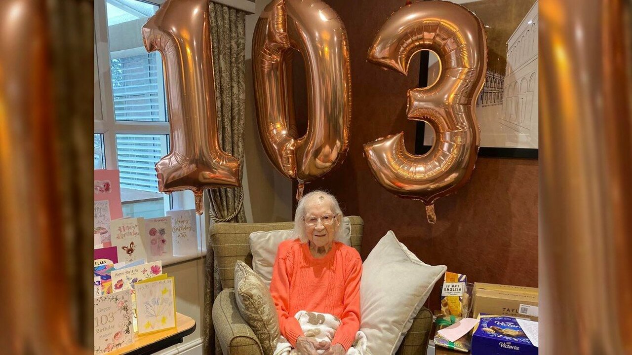 «Один главный принцип»: 103-летняя британка встретила день рождения на побережье и раскрыла секрет долголетия 103-летняя Дороти рассказала, как сохранить здо...