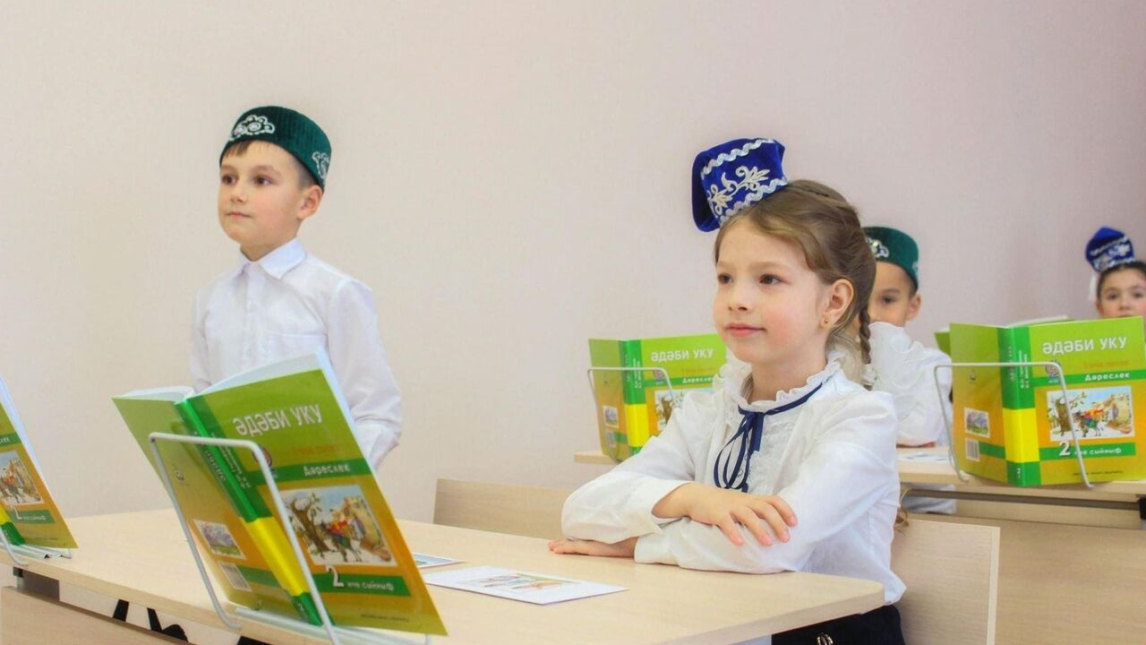 В Татарстане сохранят родной язык и литературу в учебных планах Глава Минобрнауки РТ: Понятия «родной язык» и «...