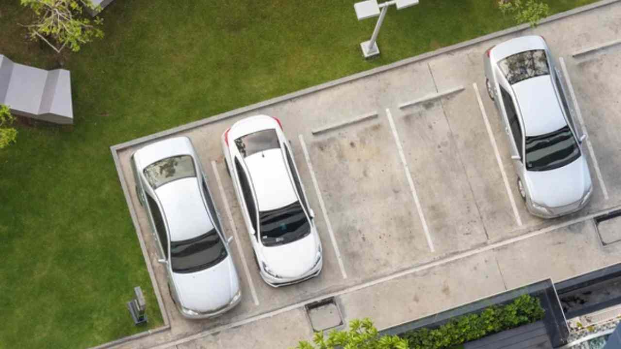 Верховный Суд поставил условие: нужно ли обслуживать автомобиль у официального дилера, чтобы не слететь с гарантии В одном из автосалонов на территории России про...
