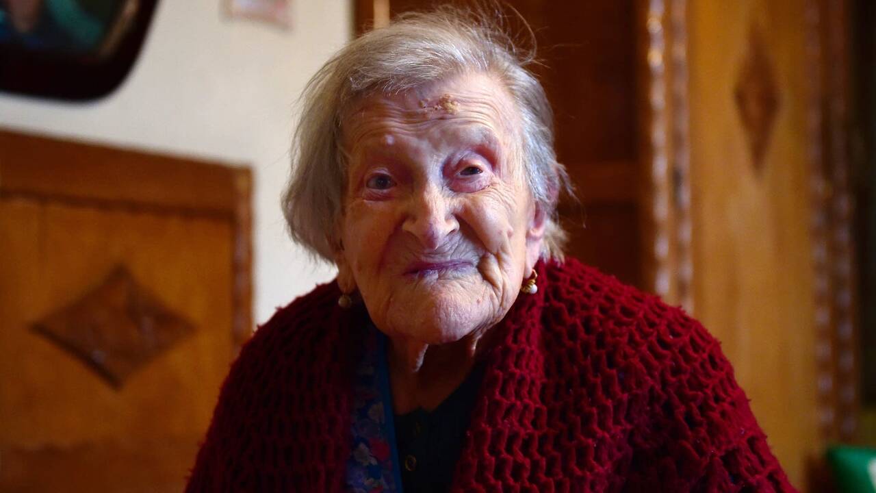 Она прожила 117 лет, не ела ни овощей, ни фруктов, но в ее меню на протяжении жизни сохранялось всего одно блюдо История женщины-долгожителя показывает: здорова...