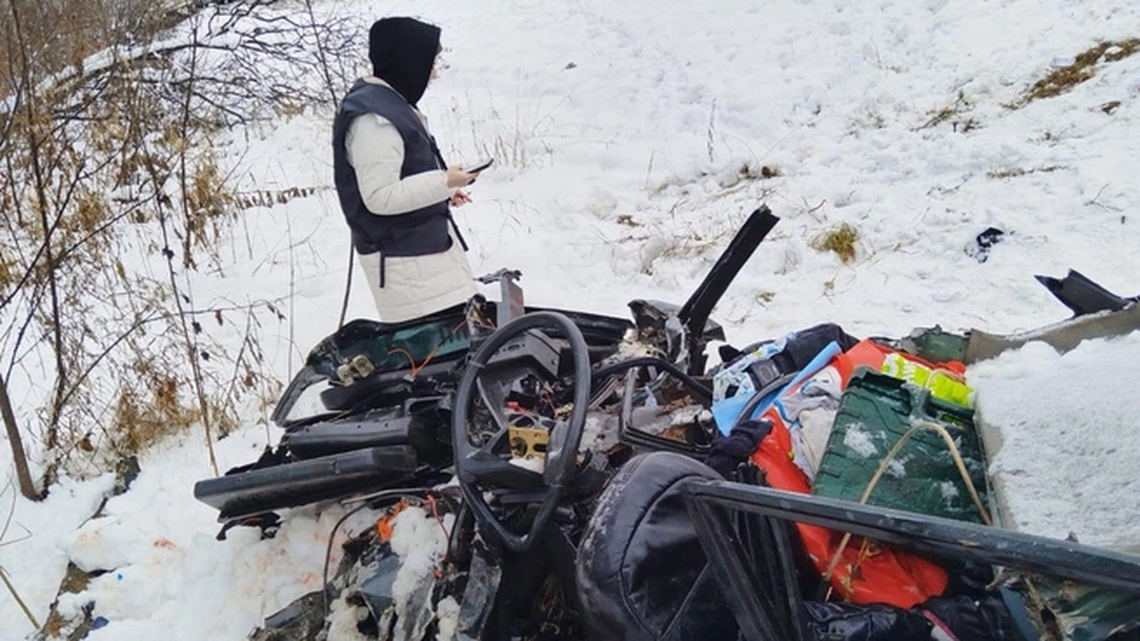 Новосибирец ринулся спасать людей из ВАЗа после столкновения с фурой — и не ожидал такого исхода В Новосибирской области произошла трагедия на ф...