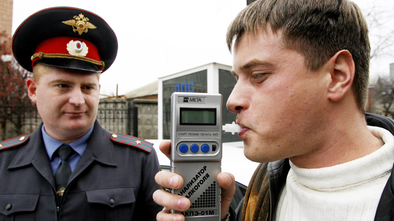 С 1 сентября будем «дышать в трубочку» по-новому — обновляется порядок проверки водителей на опьянение Скоро всем водителям, которых остановят для про...