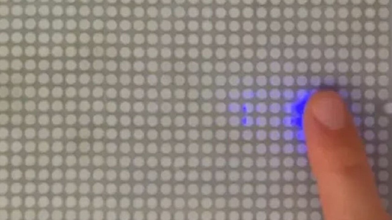 Дисплей, оживающий под пальцами с помощью света Калифорнийский университет в Санта-Барбаре анон...