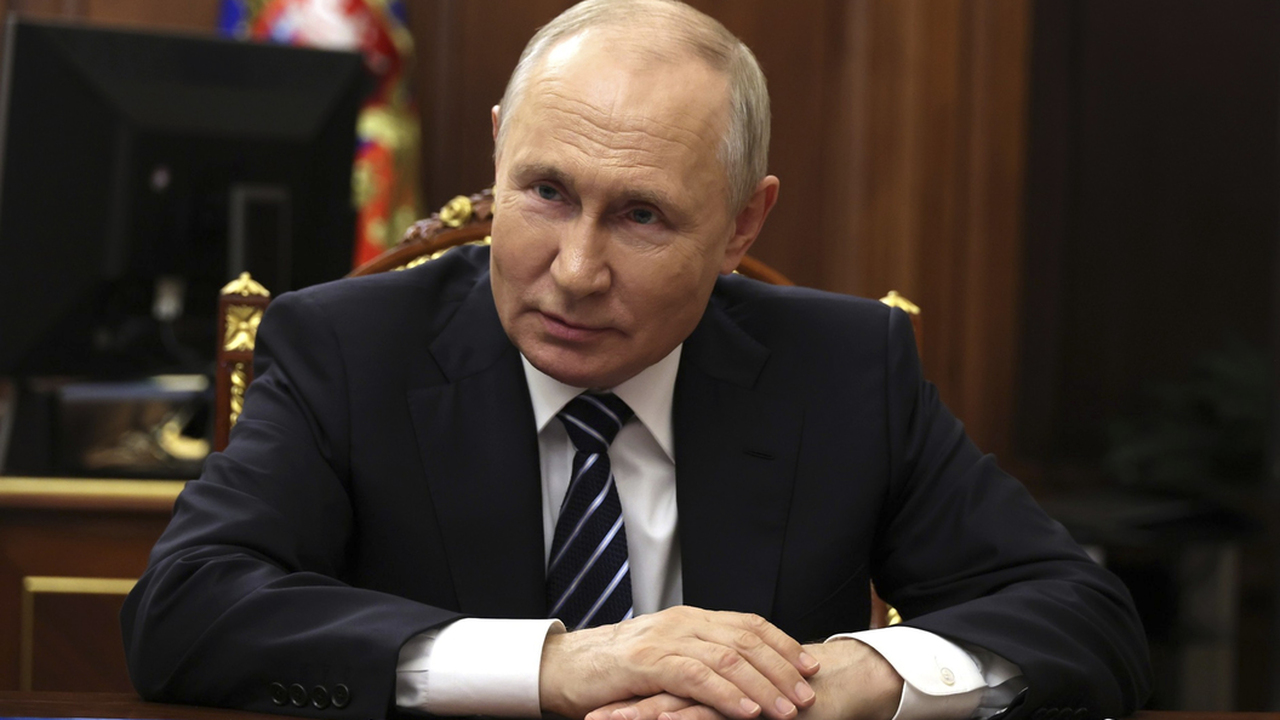 «Когда вернутся наши солдаты?»: президент Владимир Путин объявил о демобилизации мобилизованных, но ключевые вопросы остаются без ответа В июне 2025 года президент России Владимир Пути...