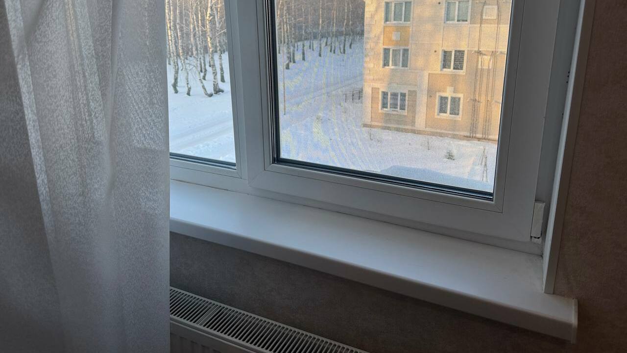 Потратили 5 минут и теперь не мерзнем: из окон больше не сквозит, а подоконник теплый Зимой каждый из нас стремится сохранить тепло в...